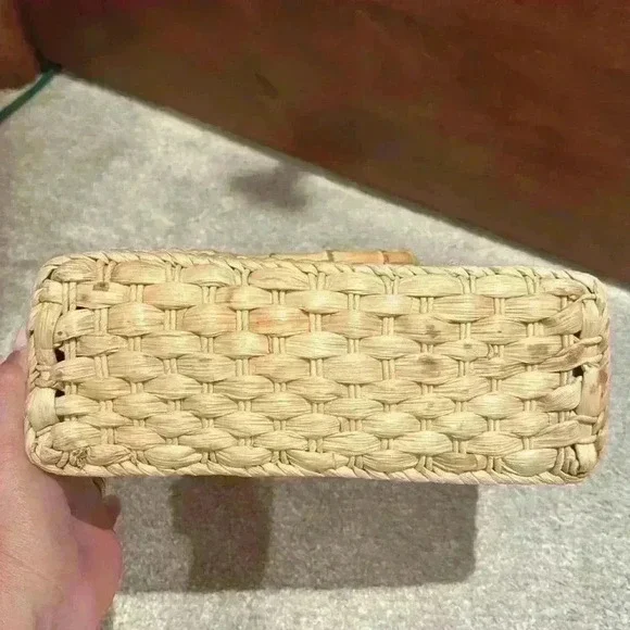 Eddie Bauer Weaved Wicker Purse With Bamboo Handles - Picture 6 of 6